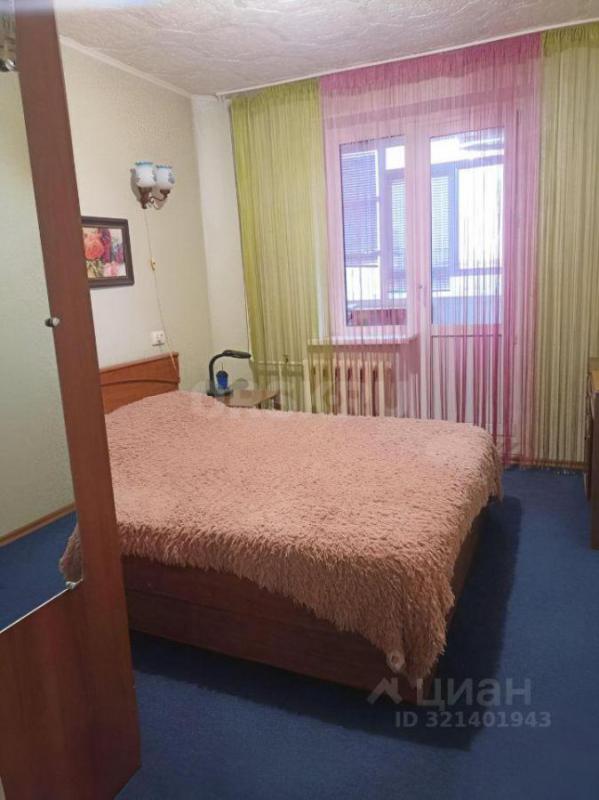 Продается 3-х комнатная квартира улучшенной планировки по адресу: ул. - Орск