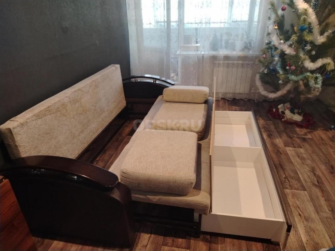 Продам диван в хорошем состоянии, раскладывается на 3 положения 200*220,реальному покупателю скинем - Орск