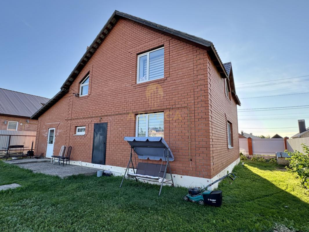 Предлагаем Вaшeму вниманию БОЛЬШОЙ ДОМ с ремонтом и мебелью, С ГАРАЖОМ по хорошей цене! - Оренбург