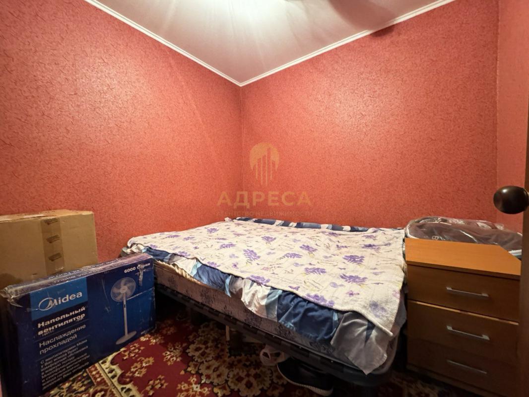 Продается двухкомнатная квартира , общей площадью 42,4 кв. - Оренбург