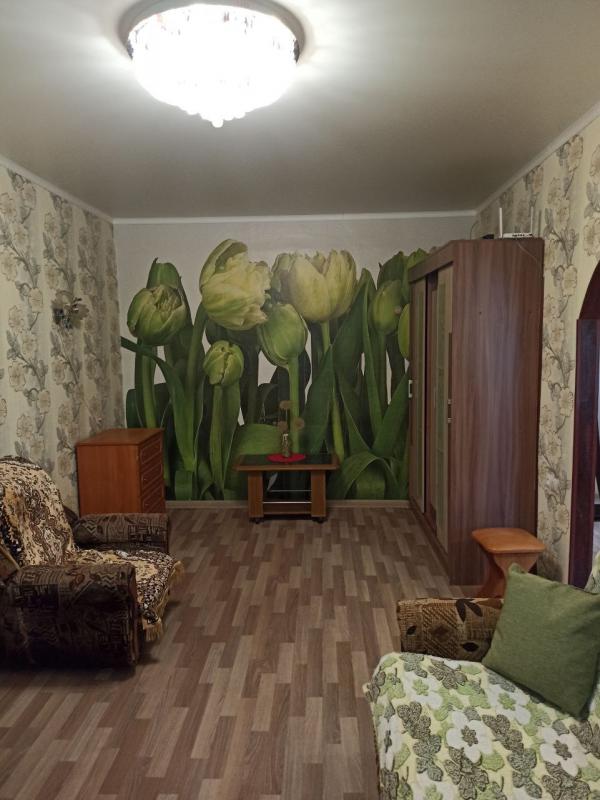 Продаётся  светлая и уютная однокомнатная квартира просто вьезжай и живи без вложений, г. - Новотроицк