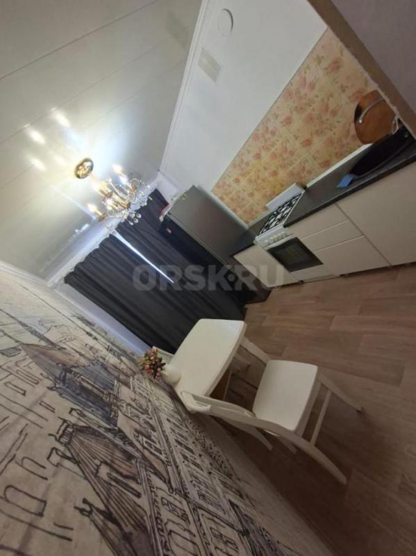 Сдам двухкомнатную квартиру по Пр Ленина 130. - Орск