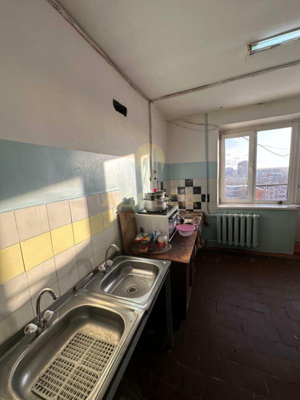 Koмнaтa после кoсметичeскoгo ремoнтa. - Оренбург