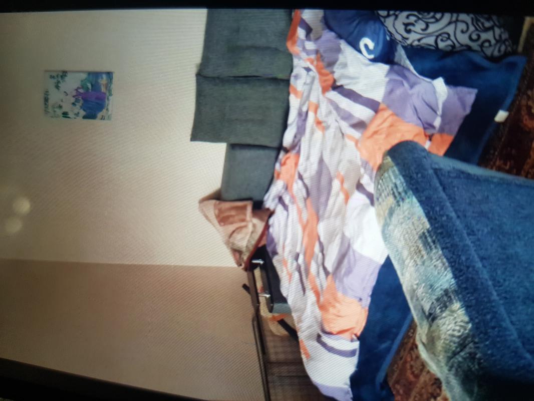 Продается 1-комнатная квартира в развитом районе города недалеко от остановок транспорта: Площадь Ле - Новотроицк