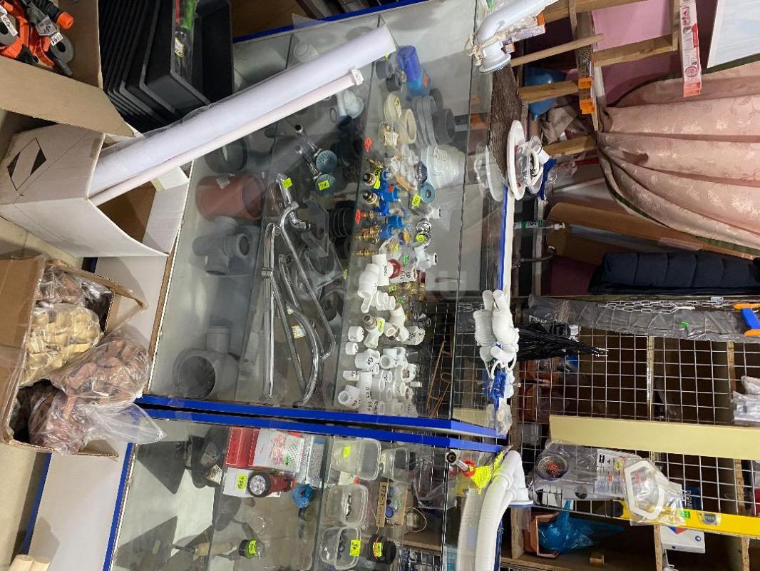 В связи с закрытием сдам отдел в аренду хозтовары 48 кВ. - Орск