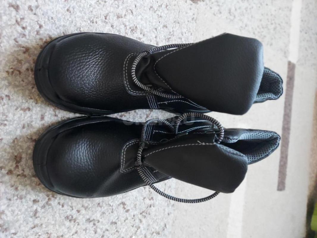 Спец обувь зимняя и летняя размер 43 и 44 - Орск