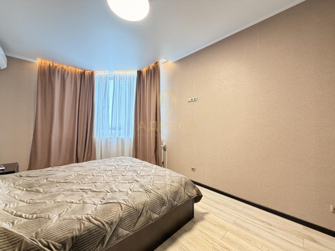 Продается квартира, полностью с ремонтом, расположенная на 14-м этаже 17 этажного дома. - Оренбург