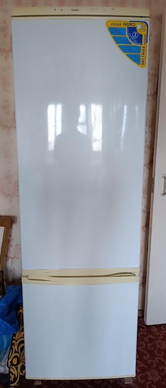 ЖУРНАЛЬНЫЙ СТОЛ  70 см х 70 см х 55 см  300 р. - Новотроицк