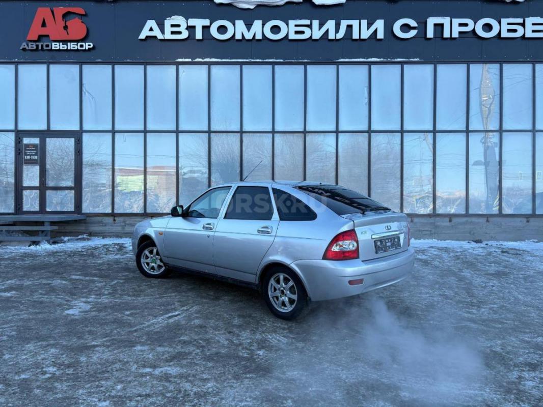 Двигатель 1.6 МТ (98 л. с.)
 Климат-контроль
 ГУР
 Подушка безопасности
 Юридически чист
 Полны - Орск