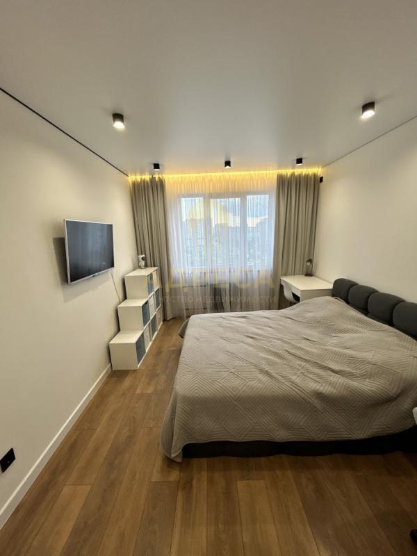 Евро-трешка с дизайнерским ремонтом в доме комфорт-класса, ЖК &laquo;Геометрия&raquo;. - Оренбург