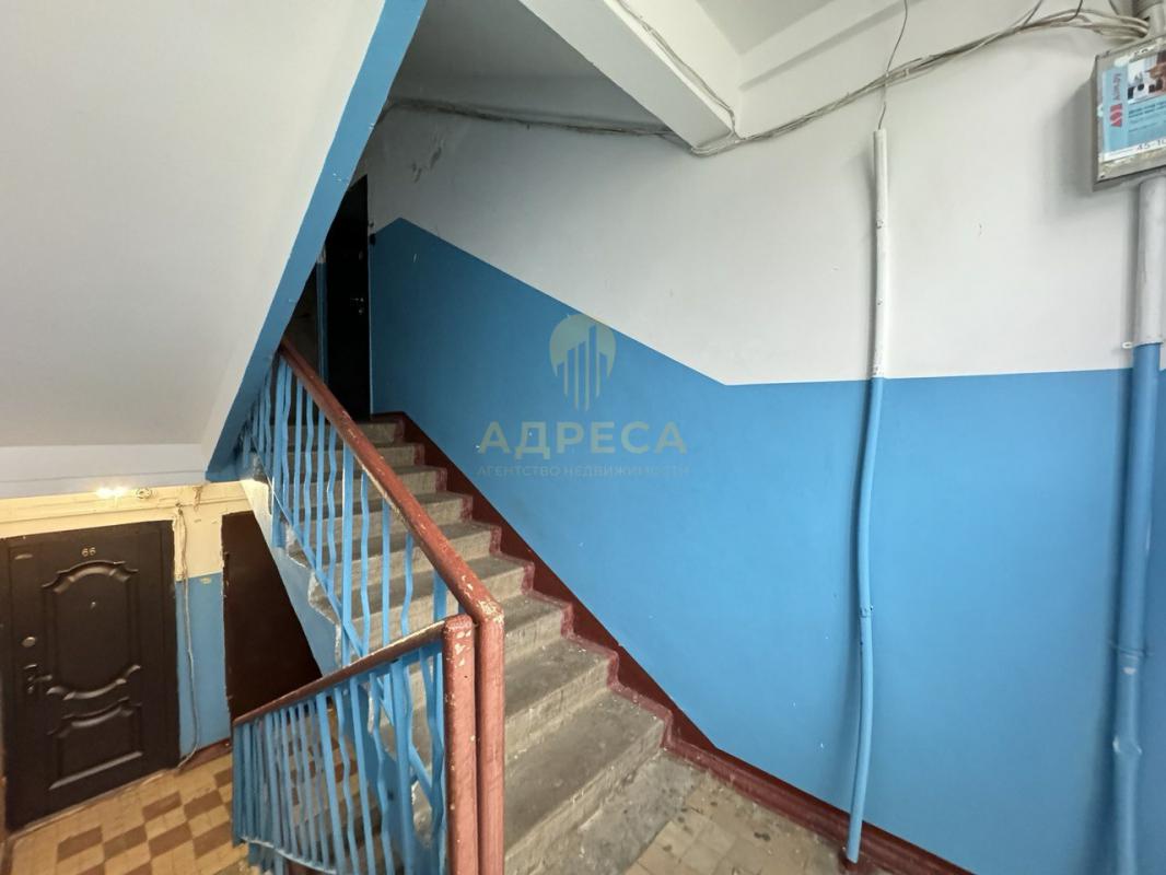 Продается двухкомнатная квартира , общей площадью 42,4 кв. - Оренбург