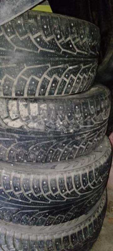 Продам комплект зимних шин 285/60/18. - Новотроицк