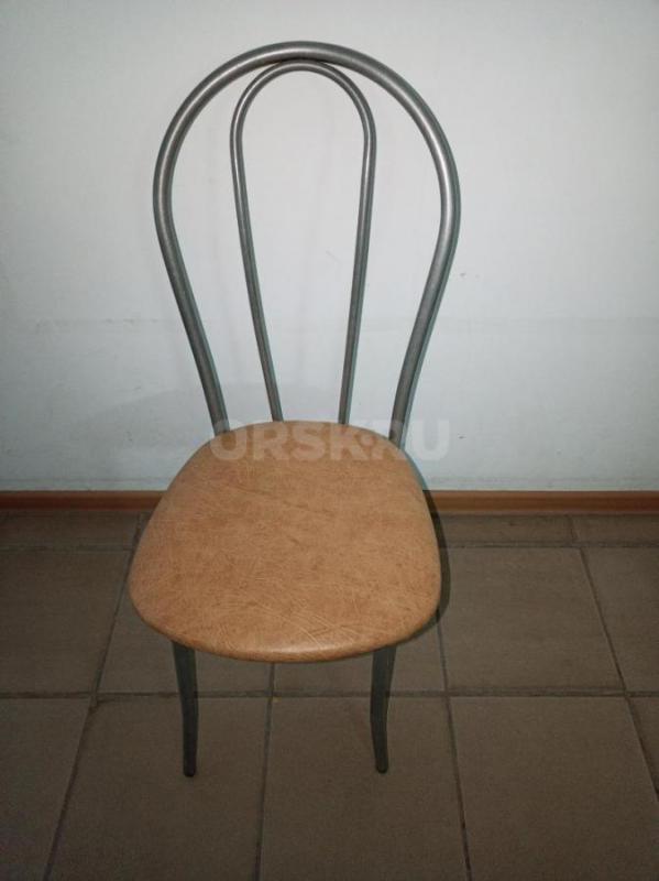 Продам стулья, звонить с 9 до 17 - Орск