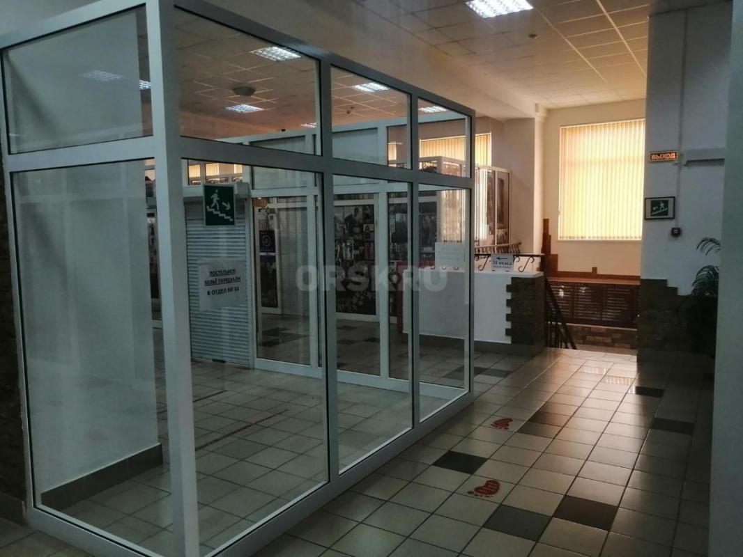 Сдаётся в аренду торговый отдел. 1 линия. - Медногорск