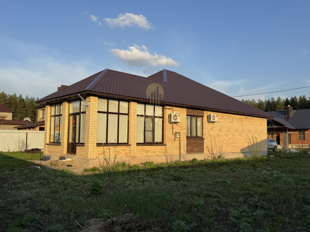 Предлагаем Вaшeму вниманию БОЛЬШОЙ ДОМ с ремонтом и мебелью, С ГАРАЖОМ по хорошей цене! - Оренбург