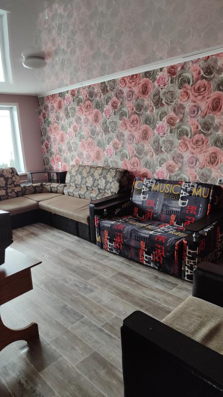 Сдам квартиру Майский район,с мебелью, машинка стиральная, холодильник есть. - 