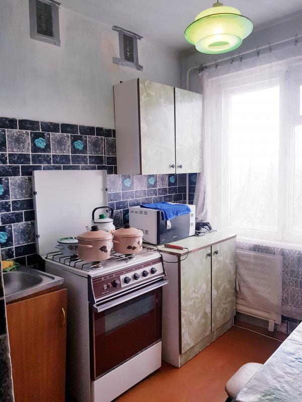 Продается 2х-комнатная ПО ЦЕНЕ ОДНОКОМНАТНОЙ КВАРТИРЫ в отличном спокойном районе города по АДРЕСУ: - Новотроицк