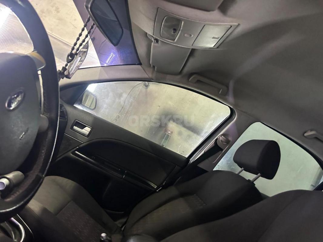 Отличный Мондео не разу не подвел ездили 9 месяцев 
Все работает музыка Гур старлайн а 93 печька ог - Орск