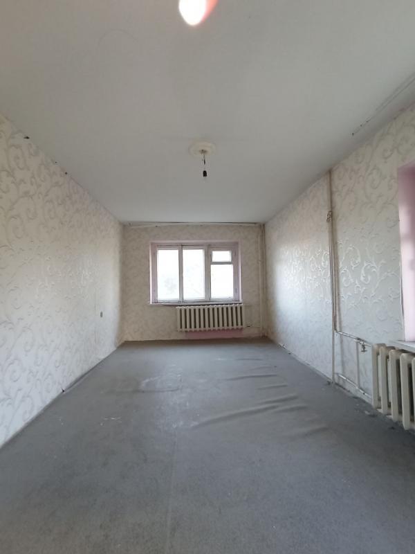 Продается большая 3-комнатная квартира  по адресу:  г. - Новотроицк