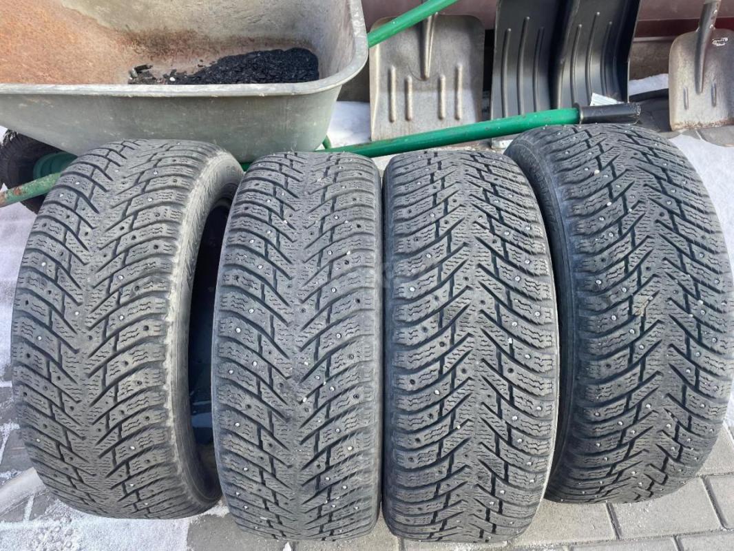 Nokian Tyres Hakkapeliitta 8  205/55 r16  4шт — 4000 руб

Nokian Tyres Nordman  7 185/65 r15 4шт — - Новотроицк
