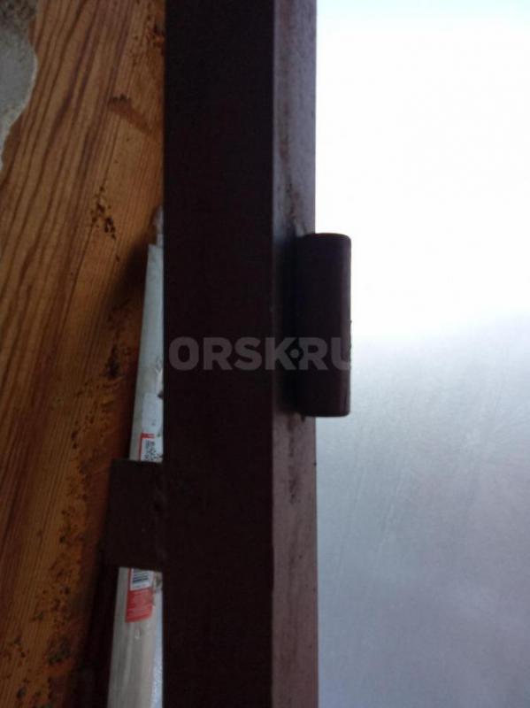 Продам железную дверь утеплённая с замком и ключами. - Орск