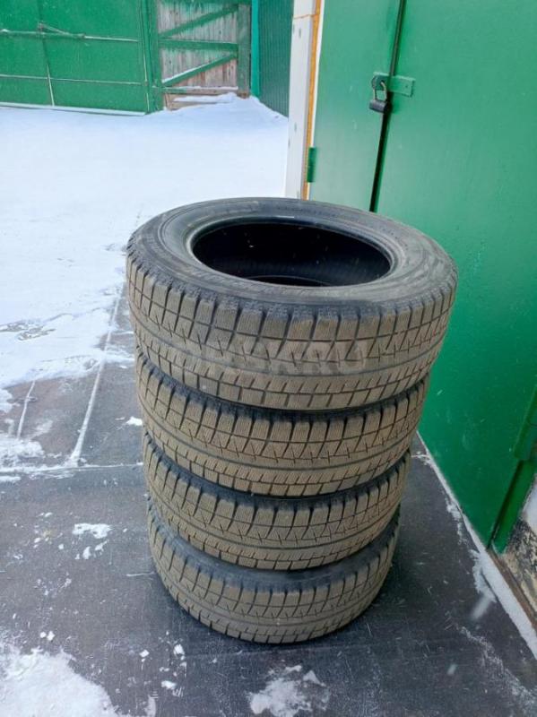 Продам зимняя резина Bridqestone липучка.размер 215.60.16. - Орск