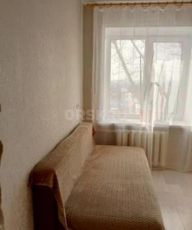 Продаётся просторная четырехкомнатная квартира площадью 60,10 квадратных метра на четвертом этаже пя - Орск