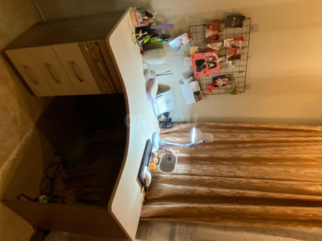 продам стенка молодежная "Британия"+ стол, 
фабрика Давита, 
б/у в отличном сост - Орск