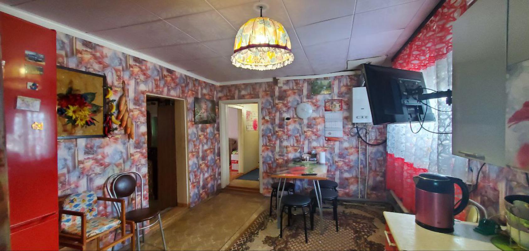 Купите прекрасный дом в городе Гай на ул. - Гай