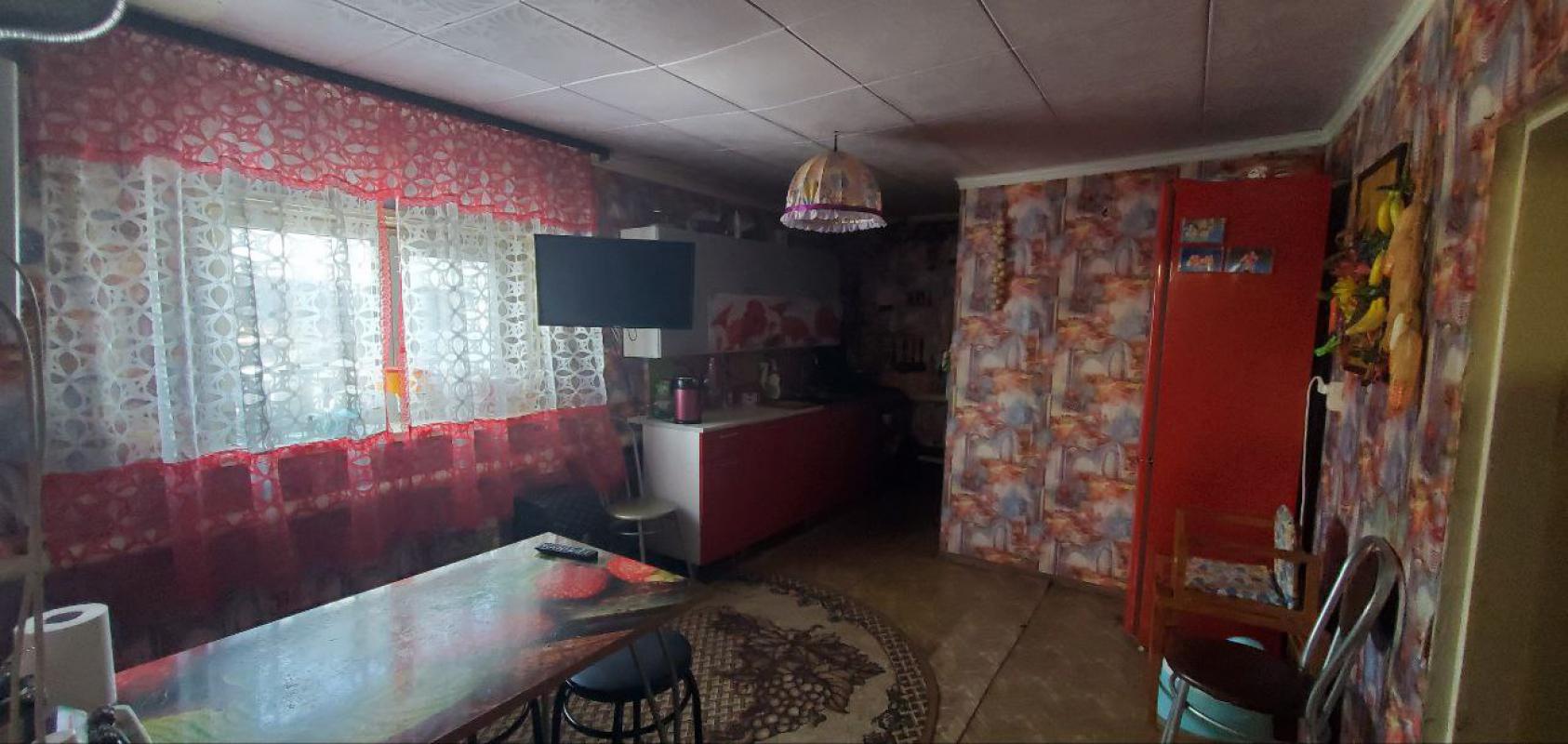 Купите прекрасный дом в городе Гай на ул. - Гай