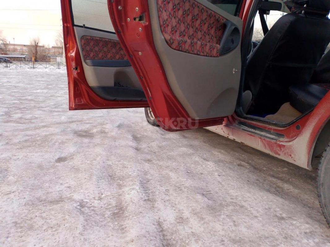 Продам Ладу Калину в отличном состоянии без дтп, стекла родные кузов без рыжиков масло не расходует - Новотроицк