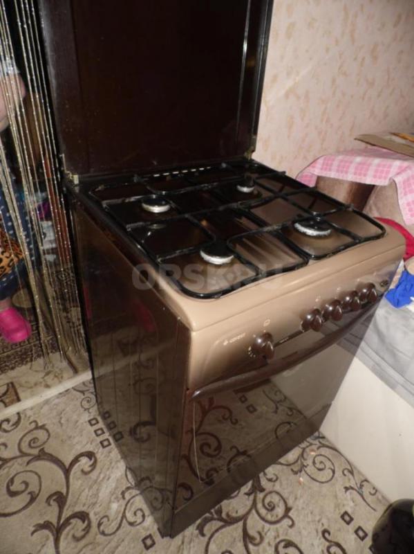 Продаётся плита газовая бытовая четырёхгорелочная в идеальном состоянии. размер плиты 60х60 . - Орск