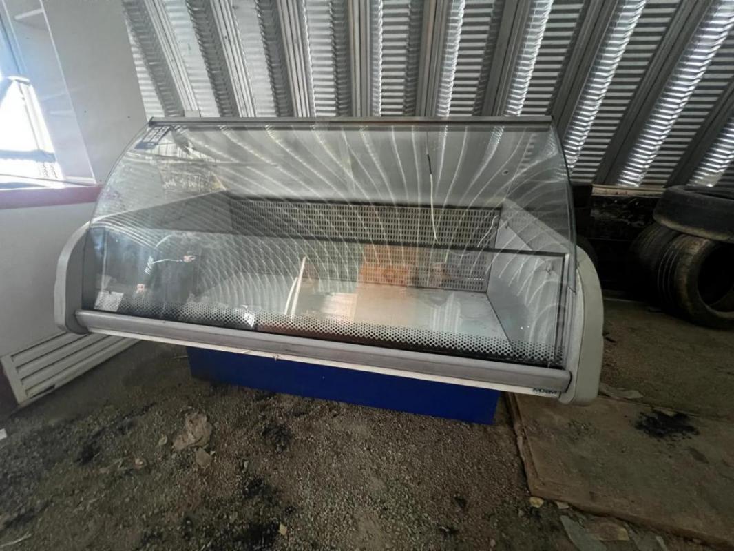 Продам холодильное оборудование для магазинов (горки, морозильные камеры, витрины) разных размеров. - Орск