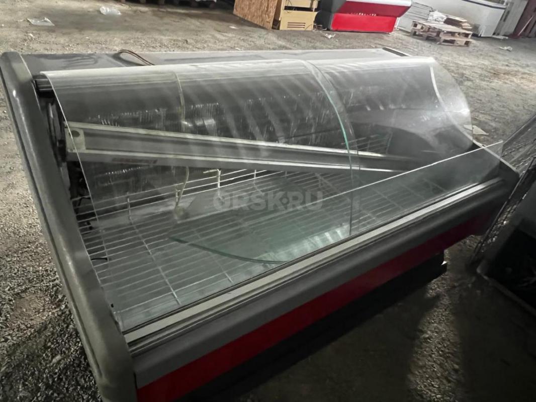 Продам холодильное оборудование для магазинов (горки, морозильные камеры, витрины) разных размеров. - Орск