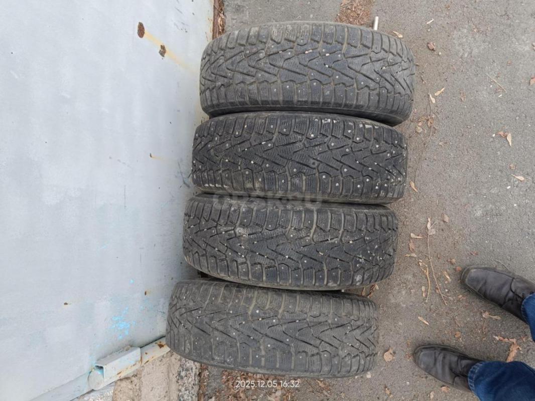 Комплект зимних шин (б/у, 4 шт.) Pirelli Ice Zero. - Орск