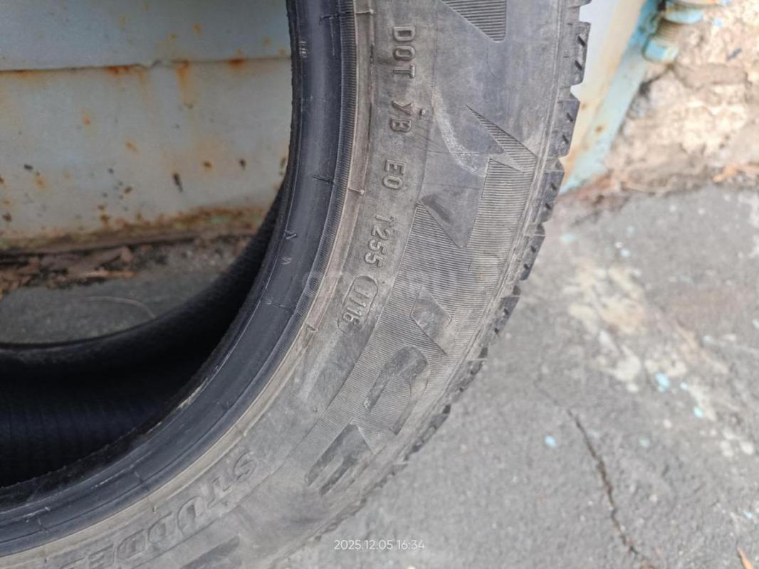 Комплект зимних шин (б/у, 4 шт.) Pirelli Ice Zero. - Орск