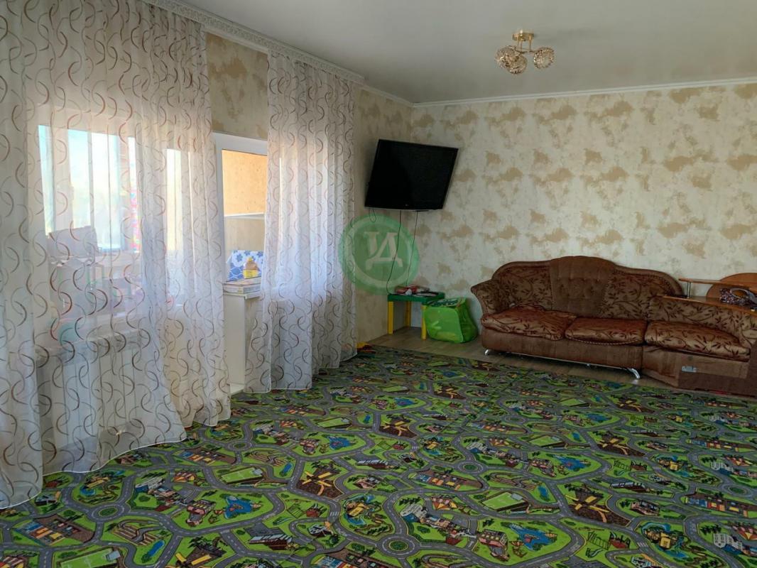 Продается уютный, двух этажный дом по ул. - Орск