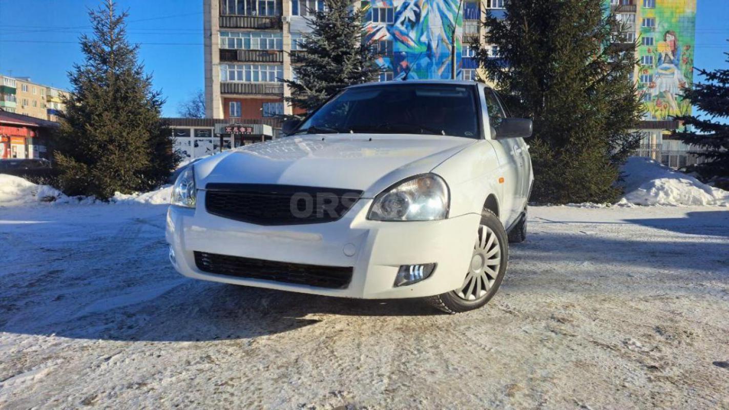 Продам LADA PRIORA в отличном состоянии, 16 клапанная, 1.6, имеется ГУР, ЭСП, электрозеркала, музыка - Орск