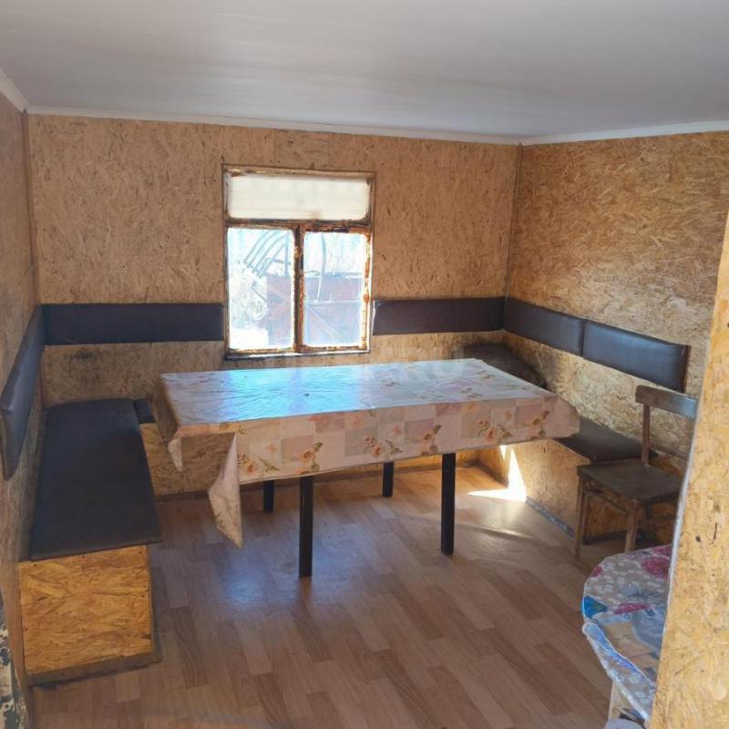 Продам вагон-дом с отлично сделанным ремонтом внутри делали для себя, утеплённые, в вагоне имеется б - 1