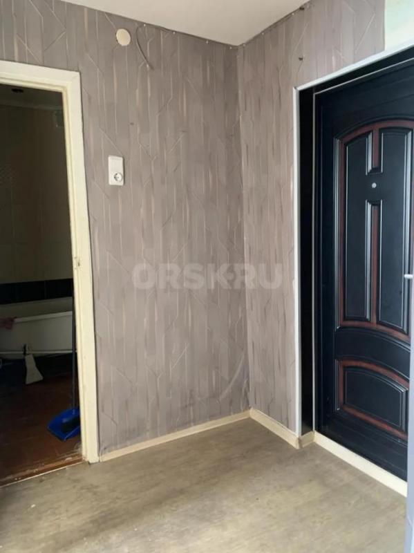 Продам 1-комнатную квартиру в хорошем
СОСТОЯНИИ
Окна пластиковые, потолки натяжные, на полу линоле - Орск