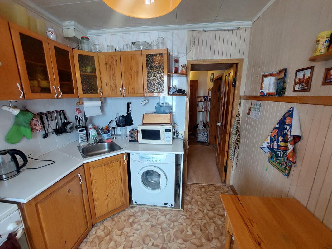 Продам 2-комнатную квартиру или обменяю на 1-комнатную+900000 рублей доплата, по адресу: г. - Новотроицк