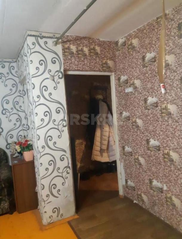 Продам квартиру в центре города площадью 57 квадратов, второй этаж пятиэтажного дома. - Орск