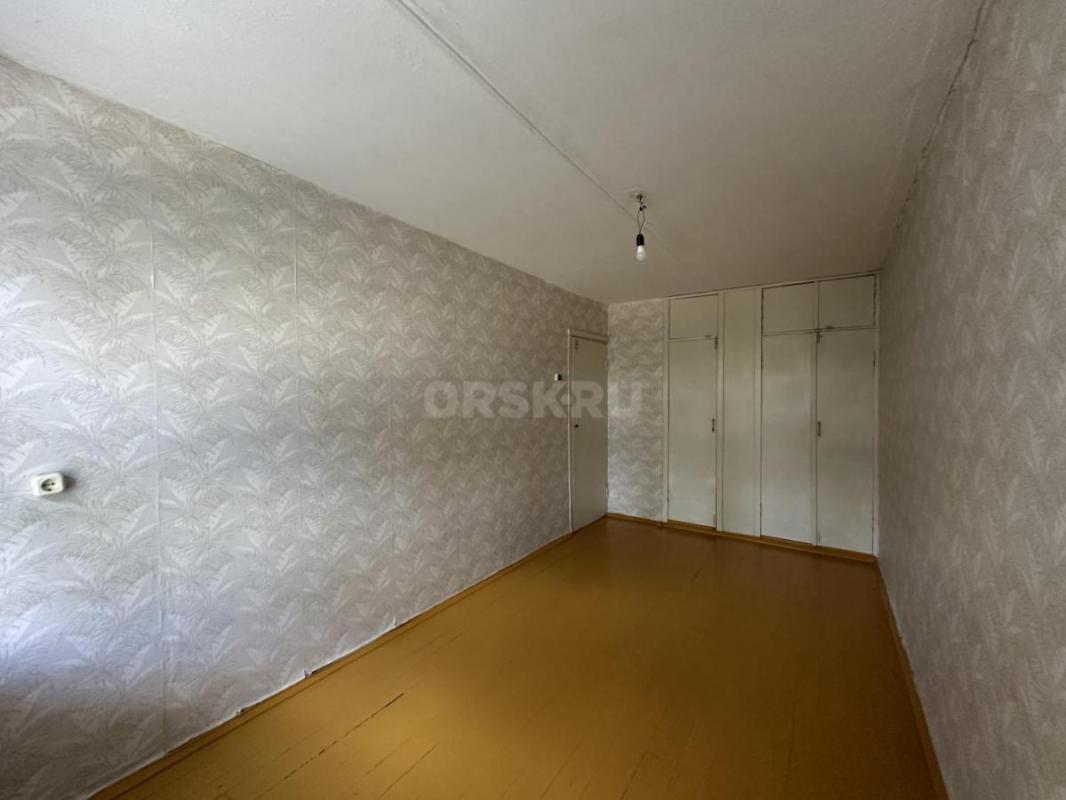 Центр! 3-комнатная квартира ждет вас!

* Гай, ул. - Гай