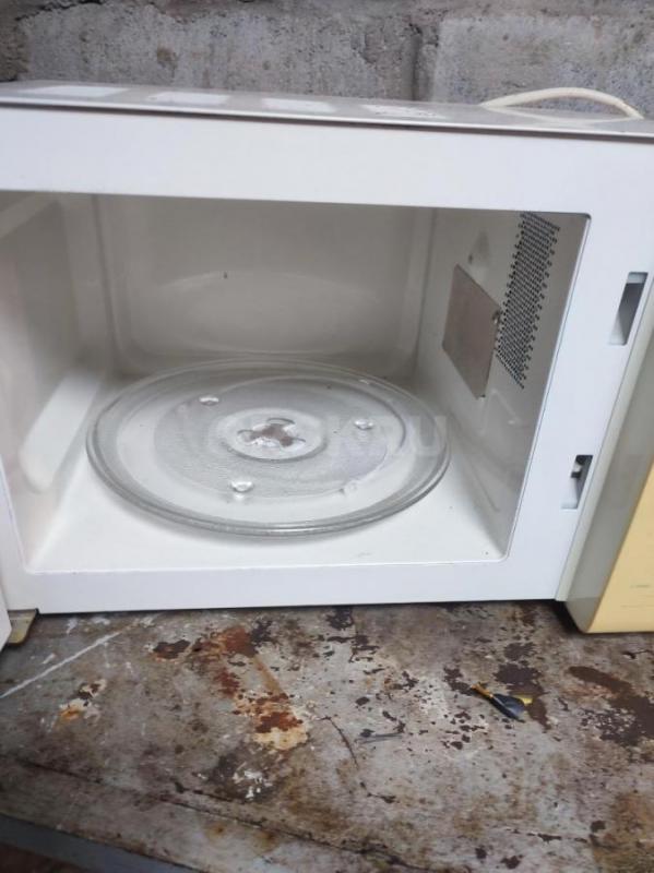 Продам микроволновку с грилем - Орск