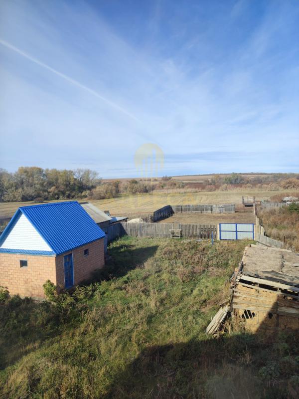 Объявление о продаже домаПродаётся новый двухэтажный дом площадью 96,6 квадратных метров в Сакмарско - Украинка