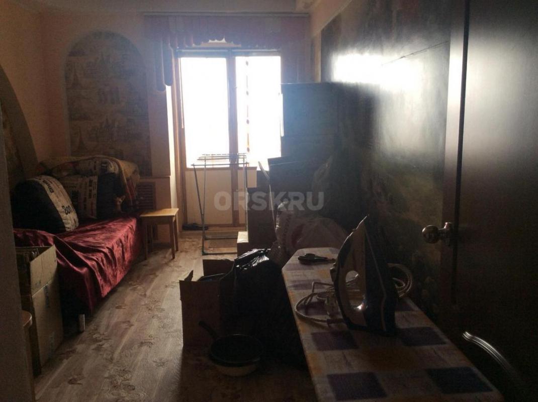 Продам трёхкомнатную квартиру в кирпичном доме. - Орск