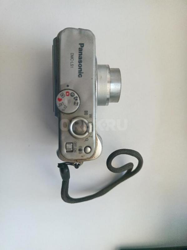 Продам фотоаппарат цифровой Панасоник люмикс на запчасти чучуть постродал на пожаре подает признаки - Новотроицк