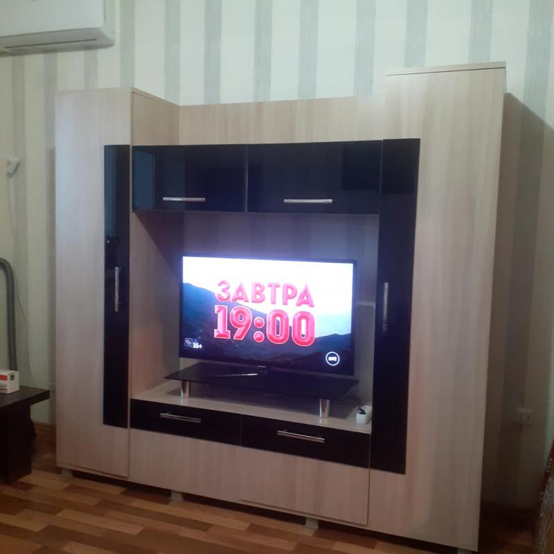 Продам стенку в отличном состоянии - Новотроицк