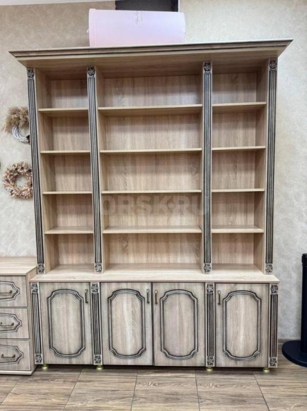 Продам мебель в отличном состоянии 
Ширина 1900, высота 2370 - 45000
Ширина 1800, высота 2420 - 40 - Орск