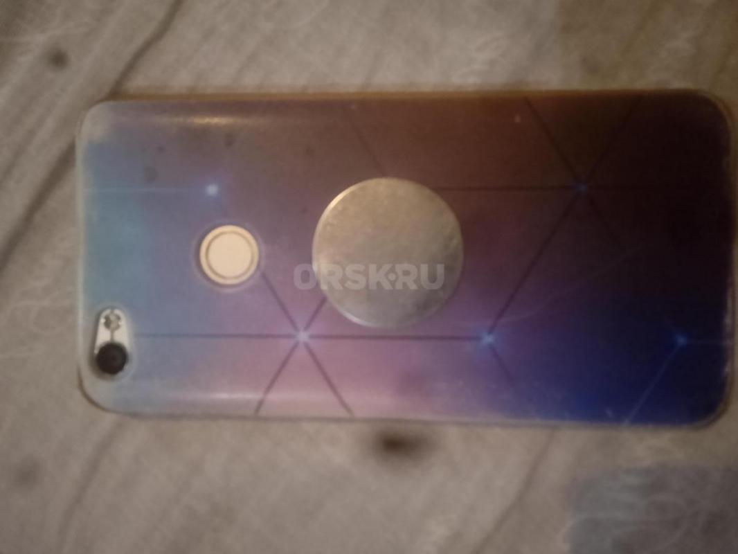 Телефон в отличном состоянии нету следов эксплуатации, как новый, новое защитное стекло, чехол, заря - Орск